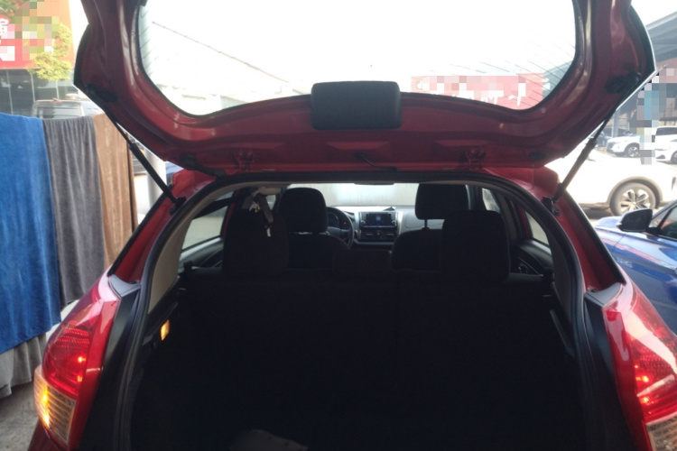 丰田 YARiS L 致炫 2015款 1.5E 自动魅动版局部细节23