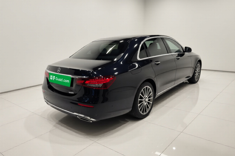 奔驰E级 2021款 改款 E 260 L车身外观7