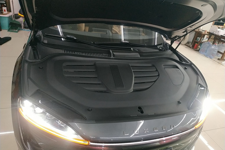 鸿蒙智行 智界R7 2025款 增程 331km Ultra局部细节24