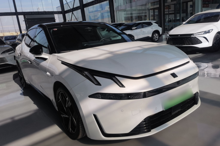 领克07 2024款 EM-P 126长续航 Ultra车身外观3