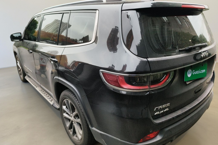 Jeep 大指挥官 2018款 2.0T 四驱尊享导航版 国V车身外观5