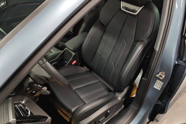 奥迪Q4 e-tron 2024款 40 e-tron 创行版中控内饰19