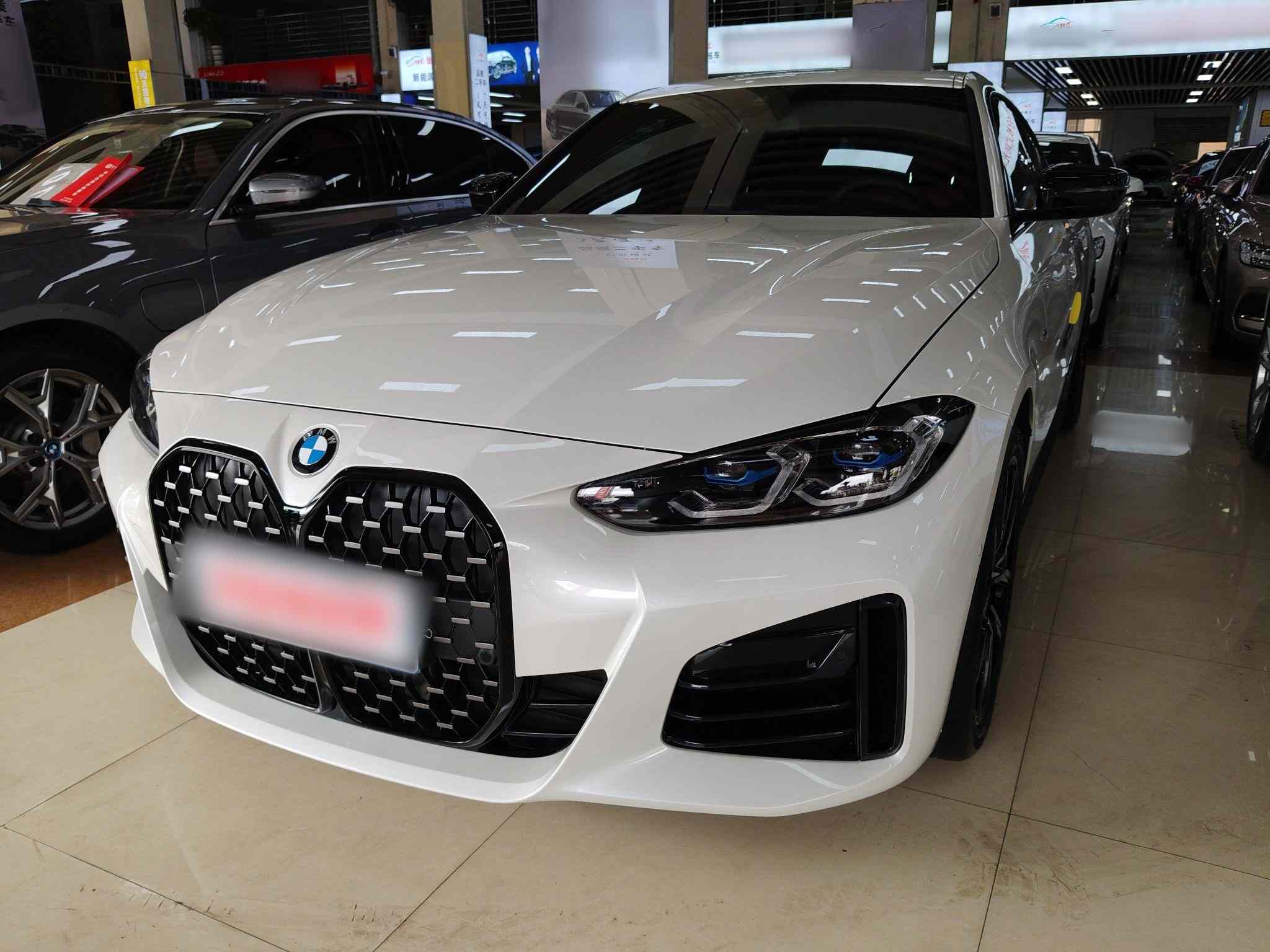 宝马4系 2023款 425i Gran Coupe M运动曜夜套装(2)