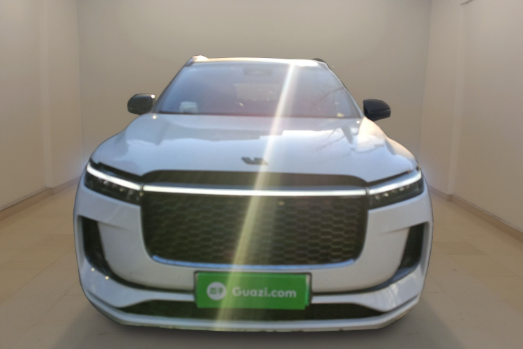 理想汽车 理想ONE 2021款 增程6座版车身外观2