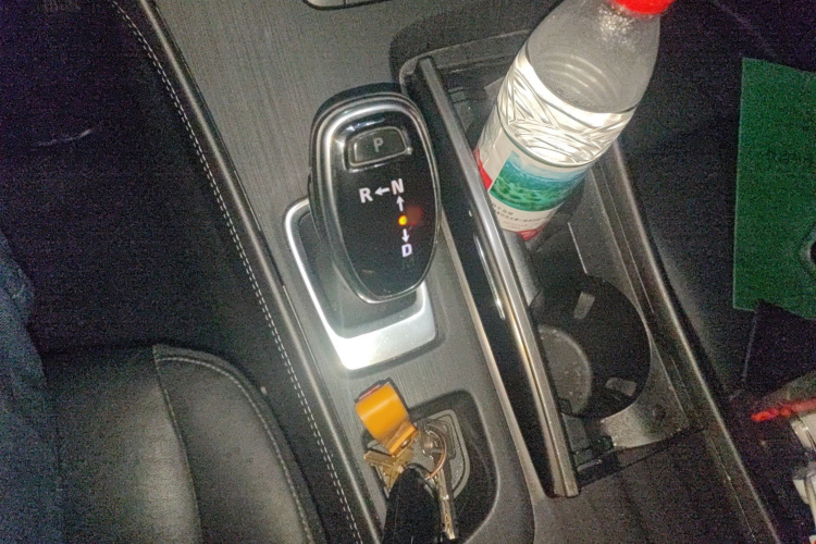 别克 君越 2019款 28T 豪华型局部细节18