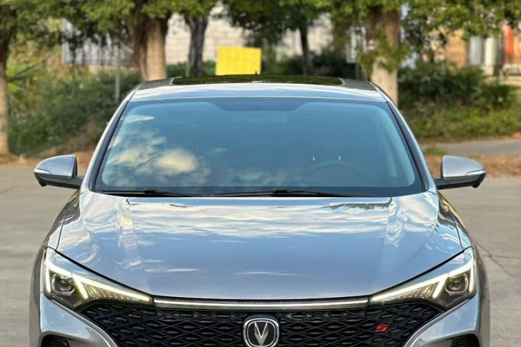 长安 逸动 2020款 PLUS 蓝鲸NE 1.4T GDI DCT旗舰型车身外观6003