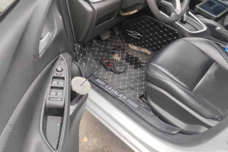 雪佛兰 科沃兹 2020款 325T 自动欣悦版中控内饰7003