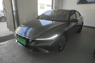 现代 伊兰特 2023款 1.5L CVT LUX尊贵版