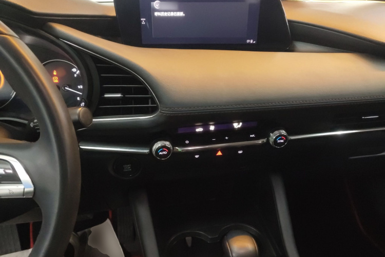 马自达3 昂克赛拉 2020款 2.0L 自动质雅版中控内饰7002