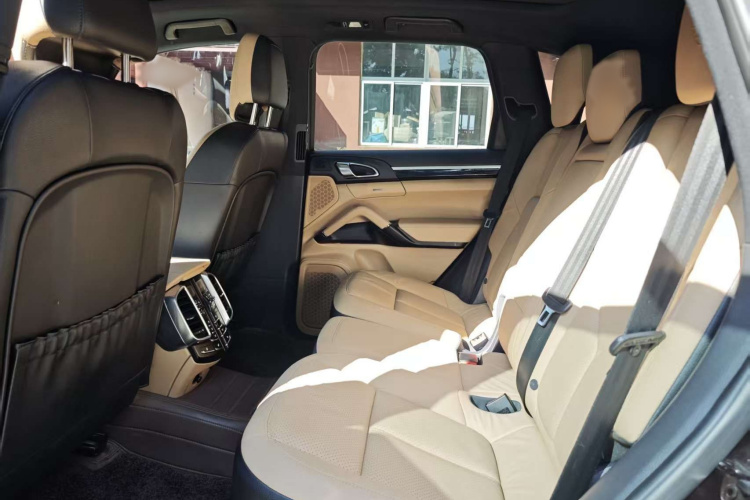 保时捷 2014款 Cayenne Platinum Edition 3.0T中控内饰7003