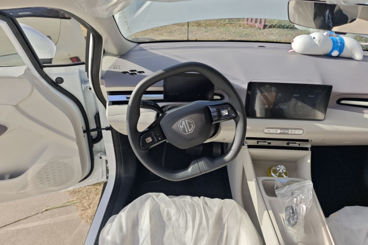 名爵 MG4 EV 2026款 437 随心版中控内饰13