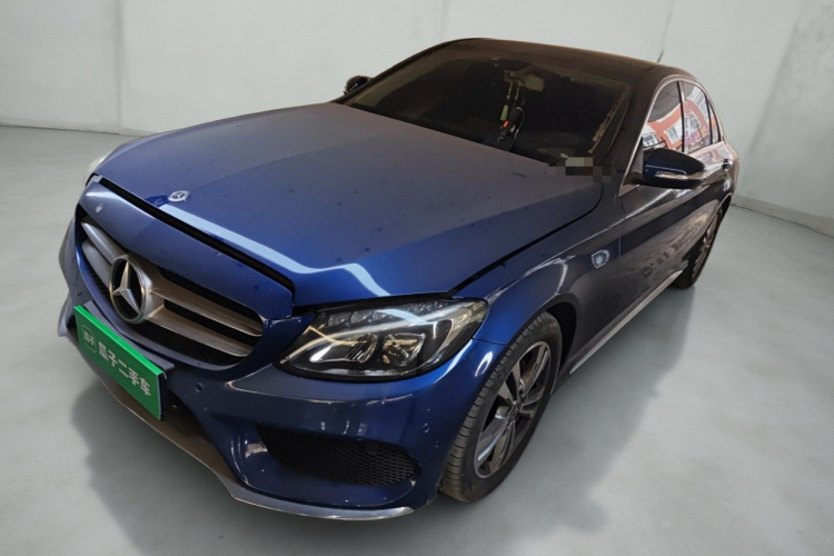 奔驰C级 2017款 改款 C 200 L 运动版车身外观1