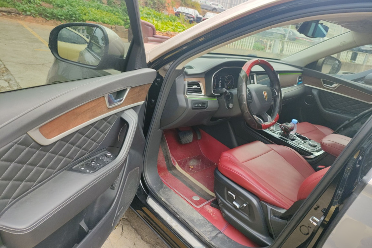 红旗HS7 2021款 3.0T 自动四驱智联旗享版中控内饰7003