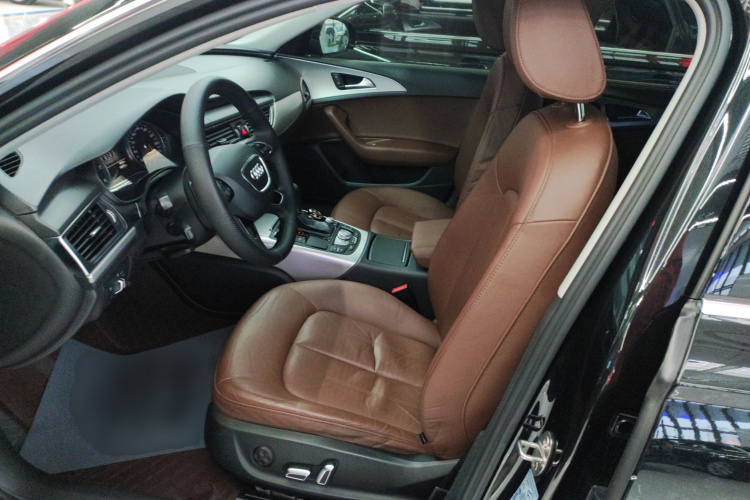 奥迪A6L 2018款 30周年年型 TFSI 进取型中控内饰19