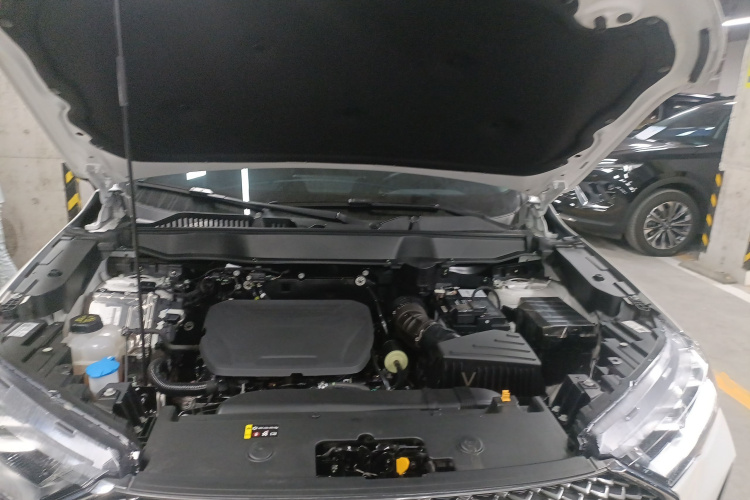 哈弗H6 2024款 1.5T 两驱经典版机舱底盘24