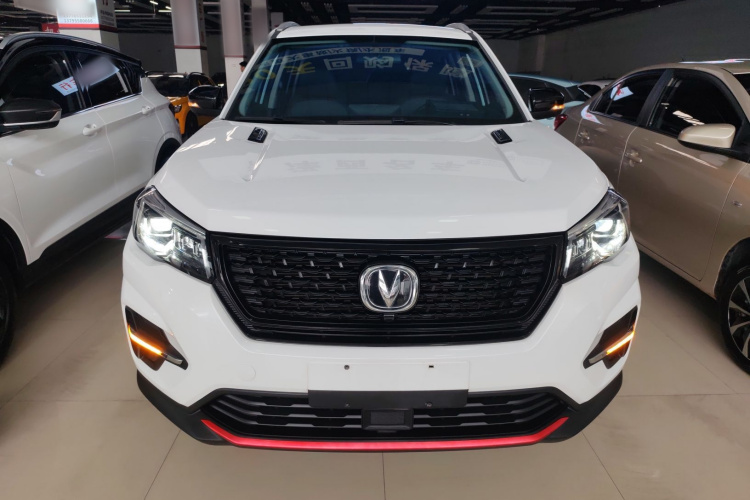 长安CS75 2021款 荣耀百万版 280T DCT领航型车身外观2