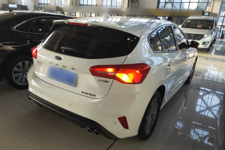 福特 福克斯 2021款 两厢 EcoBoost 180 自动锋潮型车身外观7