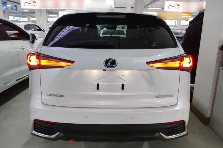 雷克萨斯NX 2020款 200 前驱 锋行版 国VI车身外观6