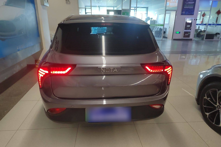 哪吒汽车 哪吒V 2022款 长续航行业定制版车身外观6004