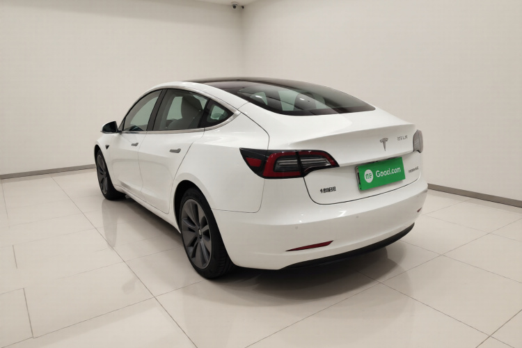 特斯拉 Model 3 2020款 改款 长续航后轮驱动版车身外观5