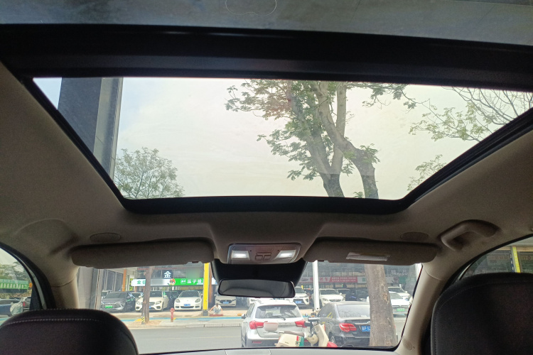 蓝电E5 PLUS 2025款 165km 长续航版PLUS 7座局部细节22