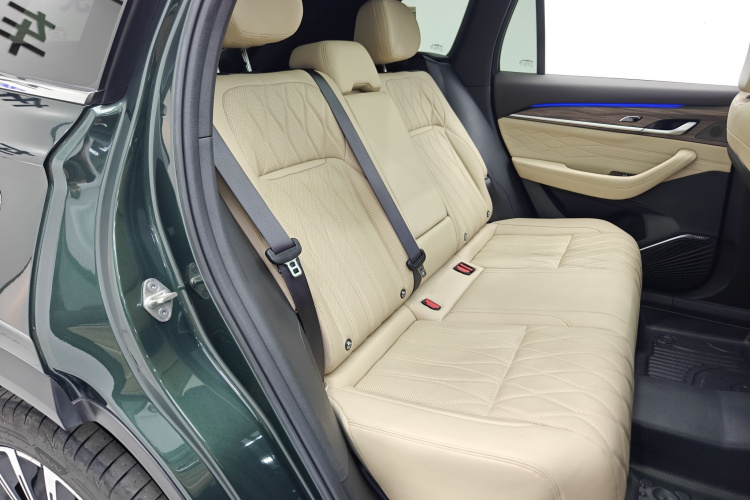 吉利汽车 星越L 2025款 东方曜 2.0TD 自动四驱望月版中控内饰7005