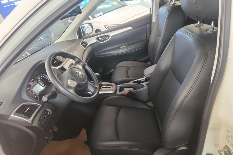 日产 轩逸 2022款 经典 1.6XE CVT舒适版中控内饰19