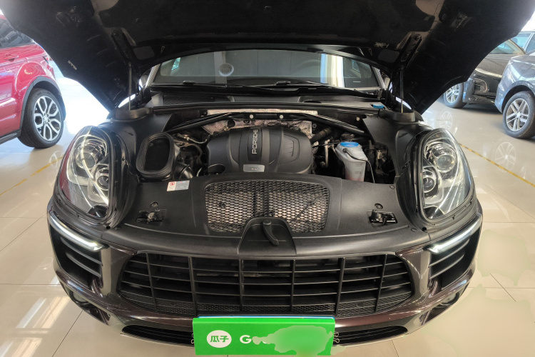 保时捷 2016款 Macan 2.0T机舱底盘24