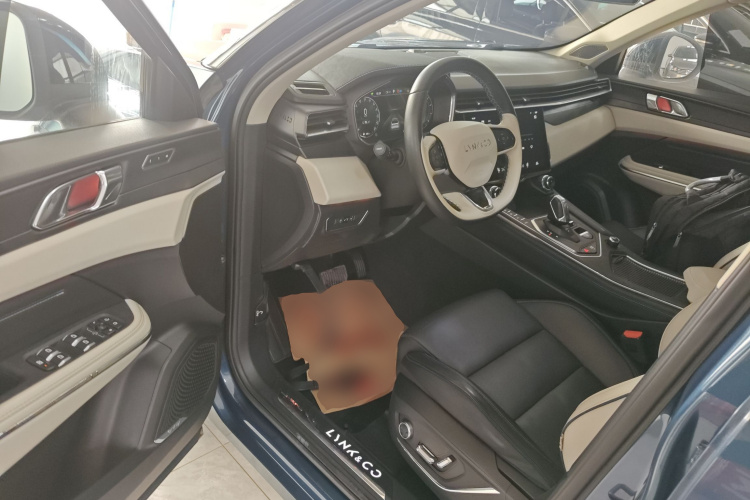 领克01 2021款 2.0TD 两驱耀Pro中控内饰20