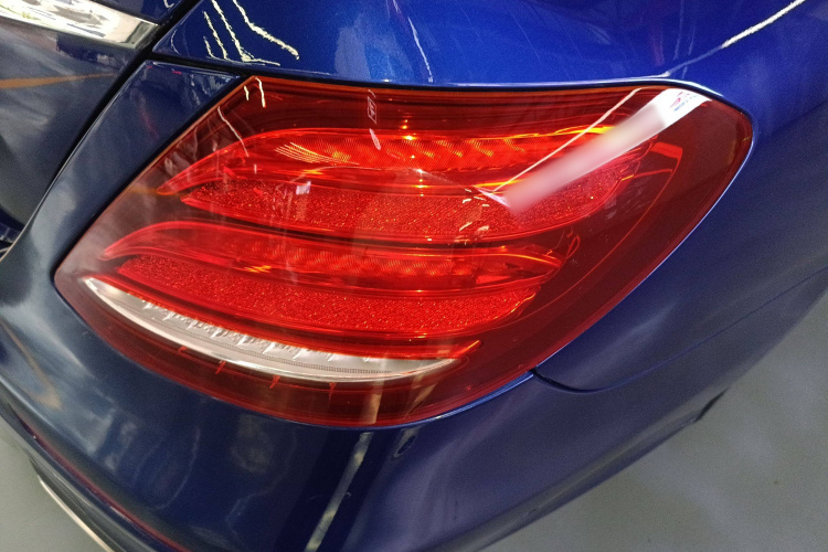 奔驰E级 2018款 E 300 L 运动时尚型车身外观6006