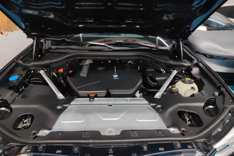 宝马X3 2020款  xDrive28i M运动套装机舱底盘24