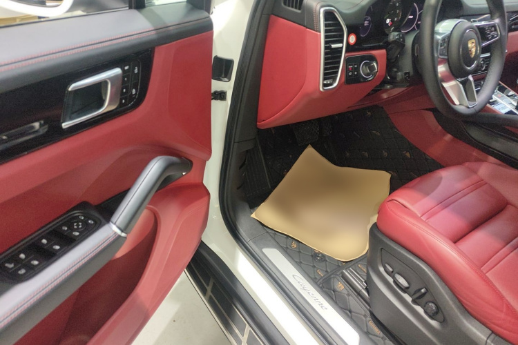 保时捷 Cayenne新能源 2023款 Cayenne E-Hybrid 2.0T中控内饰7003
