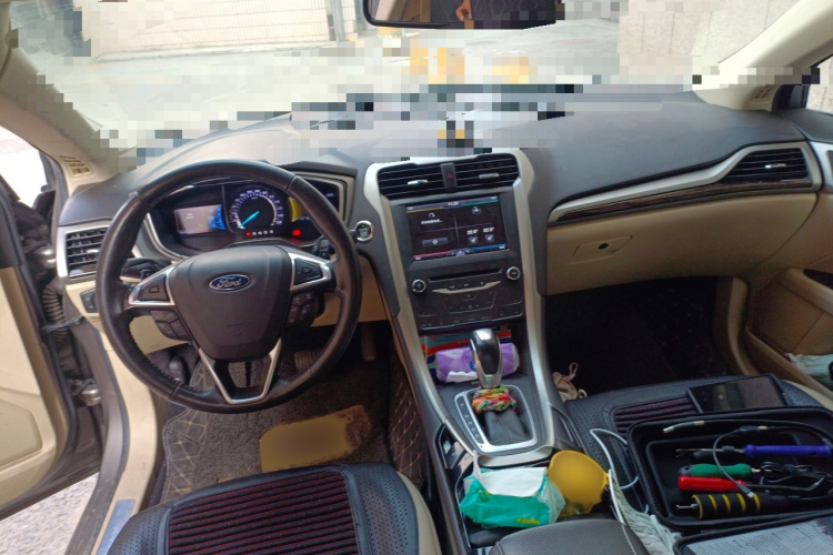 福特 蒙迪欧 2013款 2.0L GTDi200豪华型中控内饰7002
