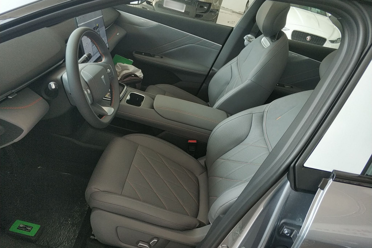 深蓝汽车 深蓝S05 2026款 620Plus纯电版中控内饰19