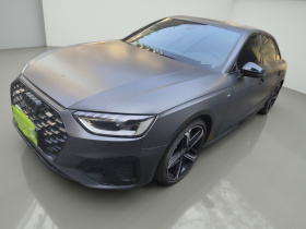 奥迪A4L 2022款 45 TFSI quattro 臻选动感型