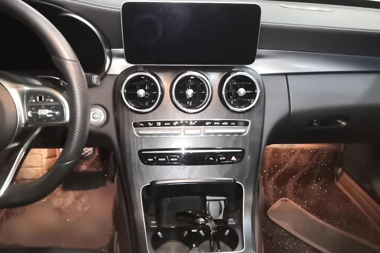 奔驰C级 2020款 改款 C 200 L 时尚型运动版局部细节16