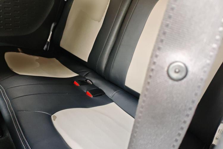 五菱汽车 宏光MINIEV 2022款 马卡龙臻享款 磷酸铁锂中控内饰7004