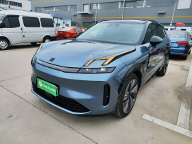 领克08 EM-P 2025款 220km 四驱性能Halo