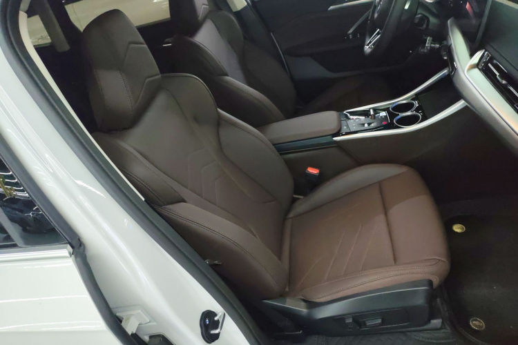 宝马iX1 2025款 eDrive25L M运动套装局部细节41