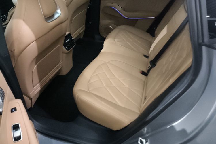 飞凡汽车 飞凡R7 2025款 长续版中控内饰7004