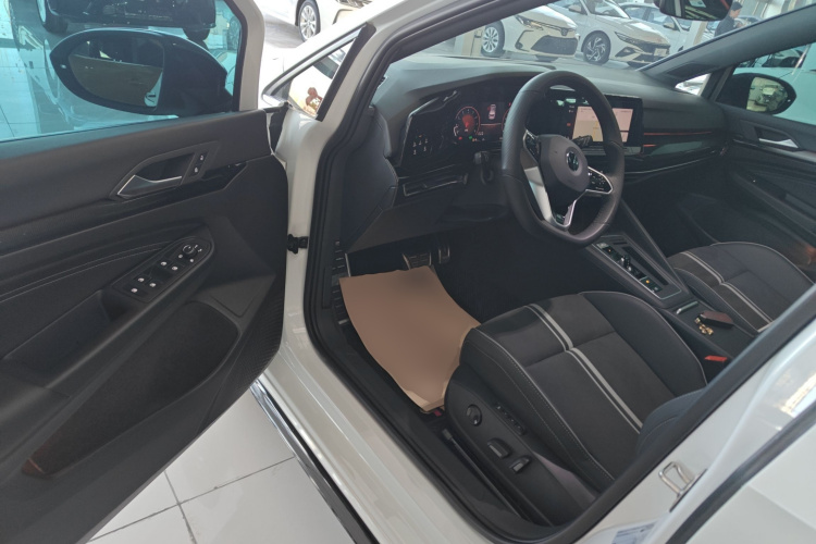 大众 高尔夫 2023款 改款 280TSI DSG R-Line Lite中控内饰20