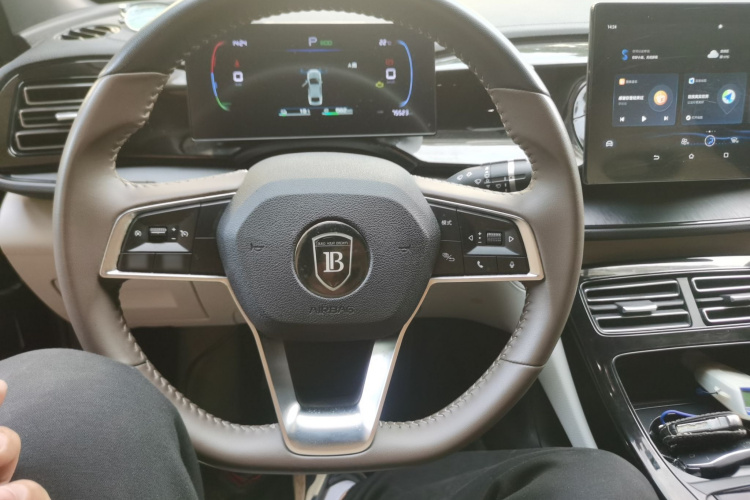 比亚迪 秦PLUS 2023款 冠军版 DM-i 55KM领先型局部细节13