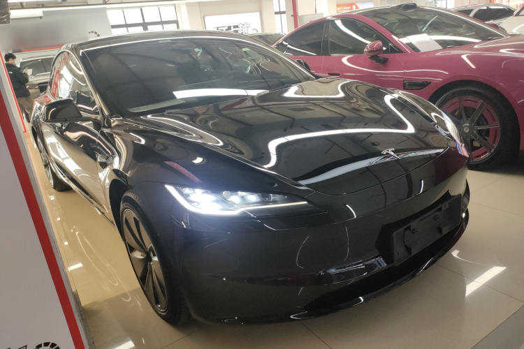 特斯拉 Model 3 2023款 长续航全轮驱动版车身外观6002