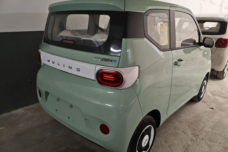 五菱汽车 宏光MINIEV 2024款 第三代 215km 青春版车身外观6005