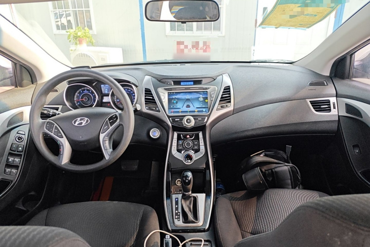 现代 朗动 2015款 1.6L 自动领先型中控内饰7002