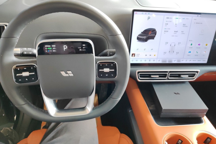 理想汽车 理想L7 2025款 Max 智能焕新版中控内饰7002