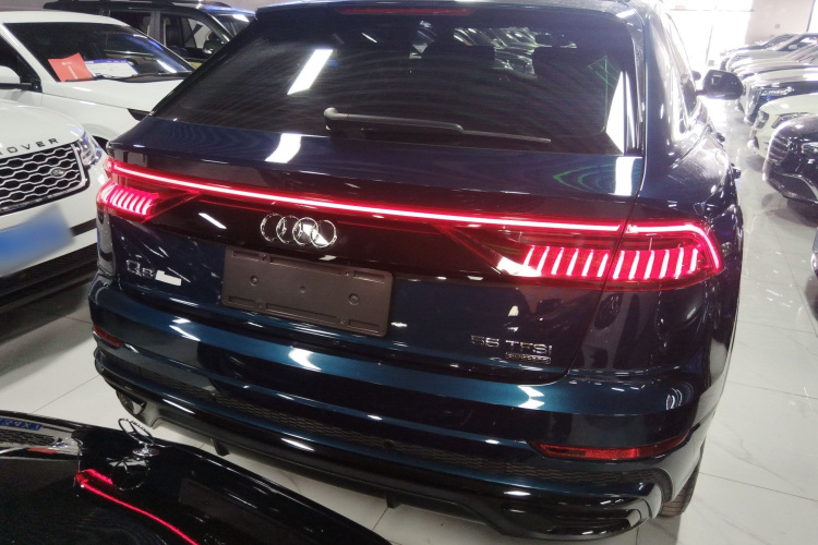 奥迪Q8 2021款 55 TFSI 臻选动感型车身外观6