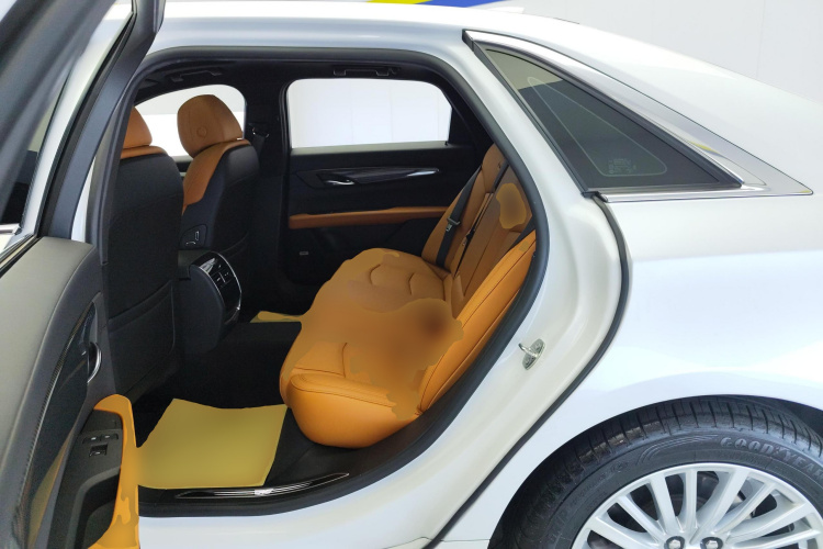 凯迪拉克CT6 2022款 28T 豪华型中控内饰21