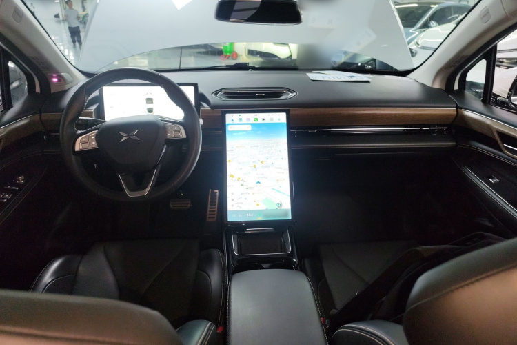 小鹏P5 2022款 550E中控内饰7002