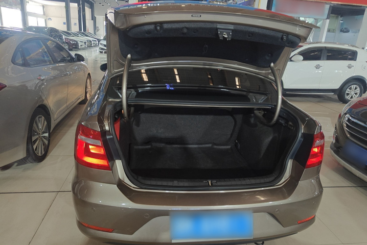 大众 宝来 2015款 质惠版 1.6L 手动时尚型局部细节23